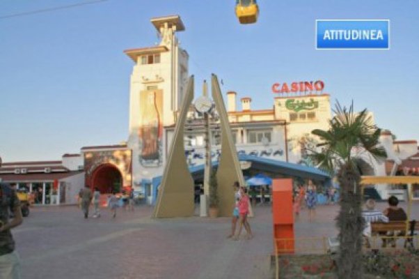 Atitudinea: Escrocii care racolează copii prin Mamaia pentru a-i transforma chipurile în vedete lovesc din nou